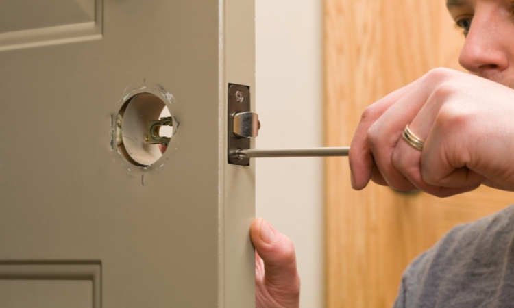 How to Replace Kitchen Doors