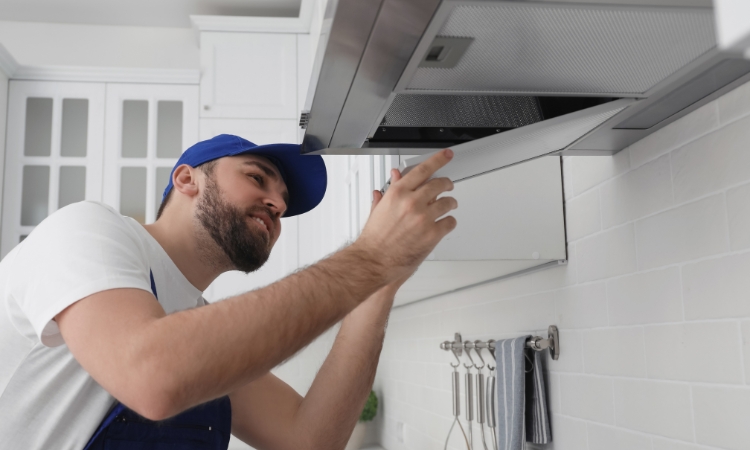 Installing cooker hood