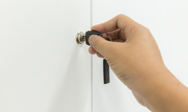 how to replace a letterbox lock