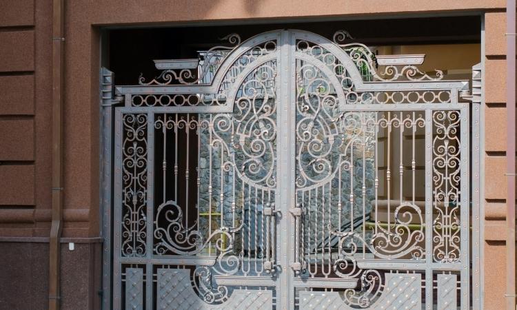 how to install a wrought iron gate