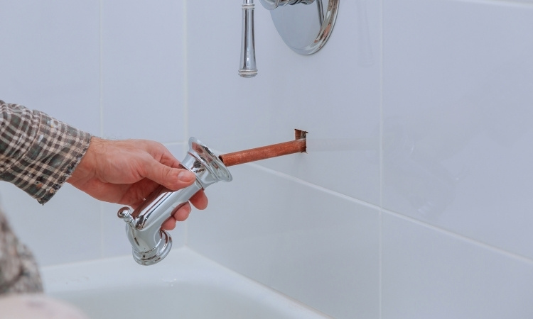 leaky bathtub faucet